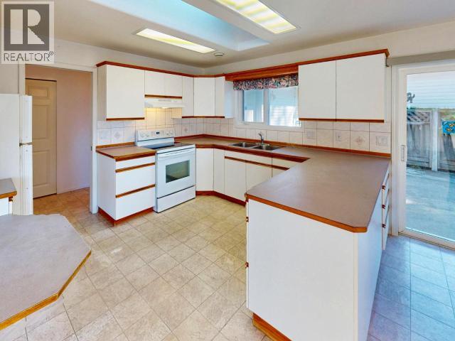 4045 SAVARY PLACE, Powell River