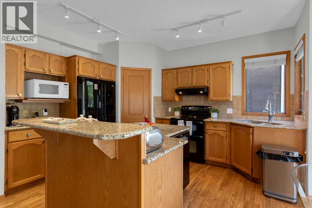 Single Family House for Sale in  Mountain Park Drive SE McKenzie Lake Calgary 