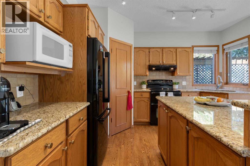 Single Family House for Sale in  Mountain Park Drive SE McKenzie Lake Calgary 