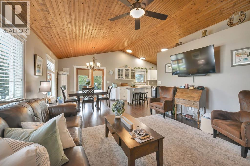 25074 South Pine Lake Road, Rural Red Deer County