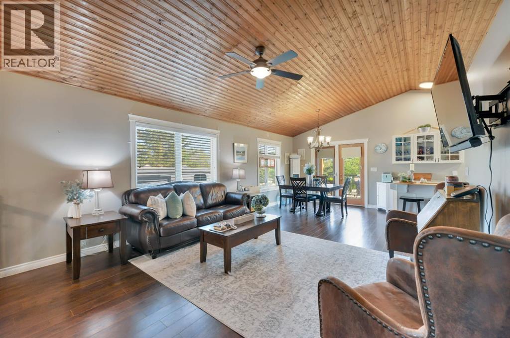 25074 South Pine Lake Road, Rural Red Deer County