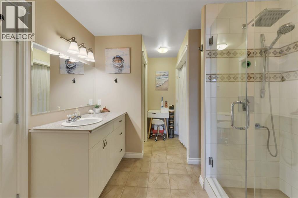 25074 South Pine Lake Road, Rural Red Deer County