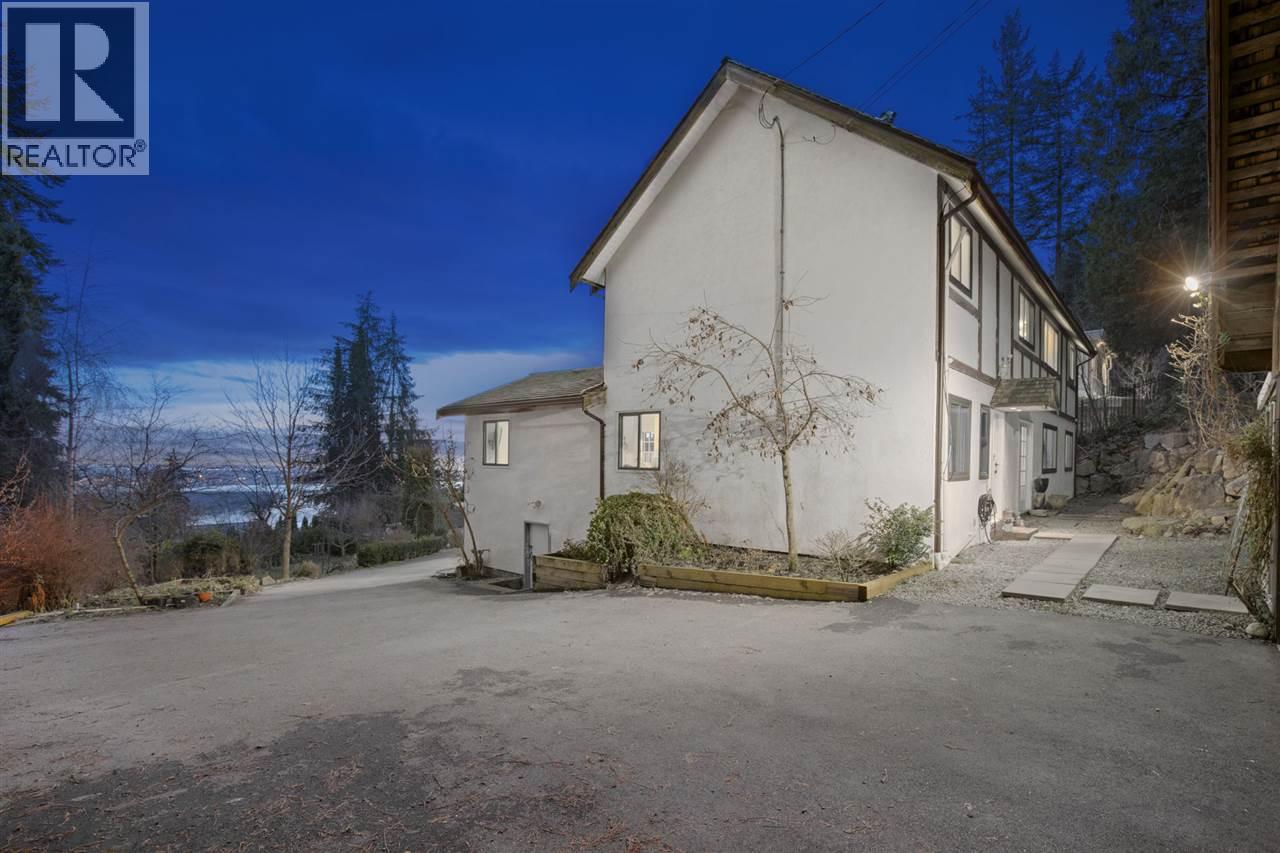1145 MILLSTREAM ROAD, West Vancouver