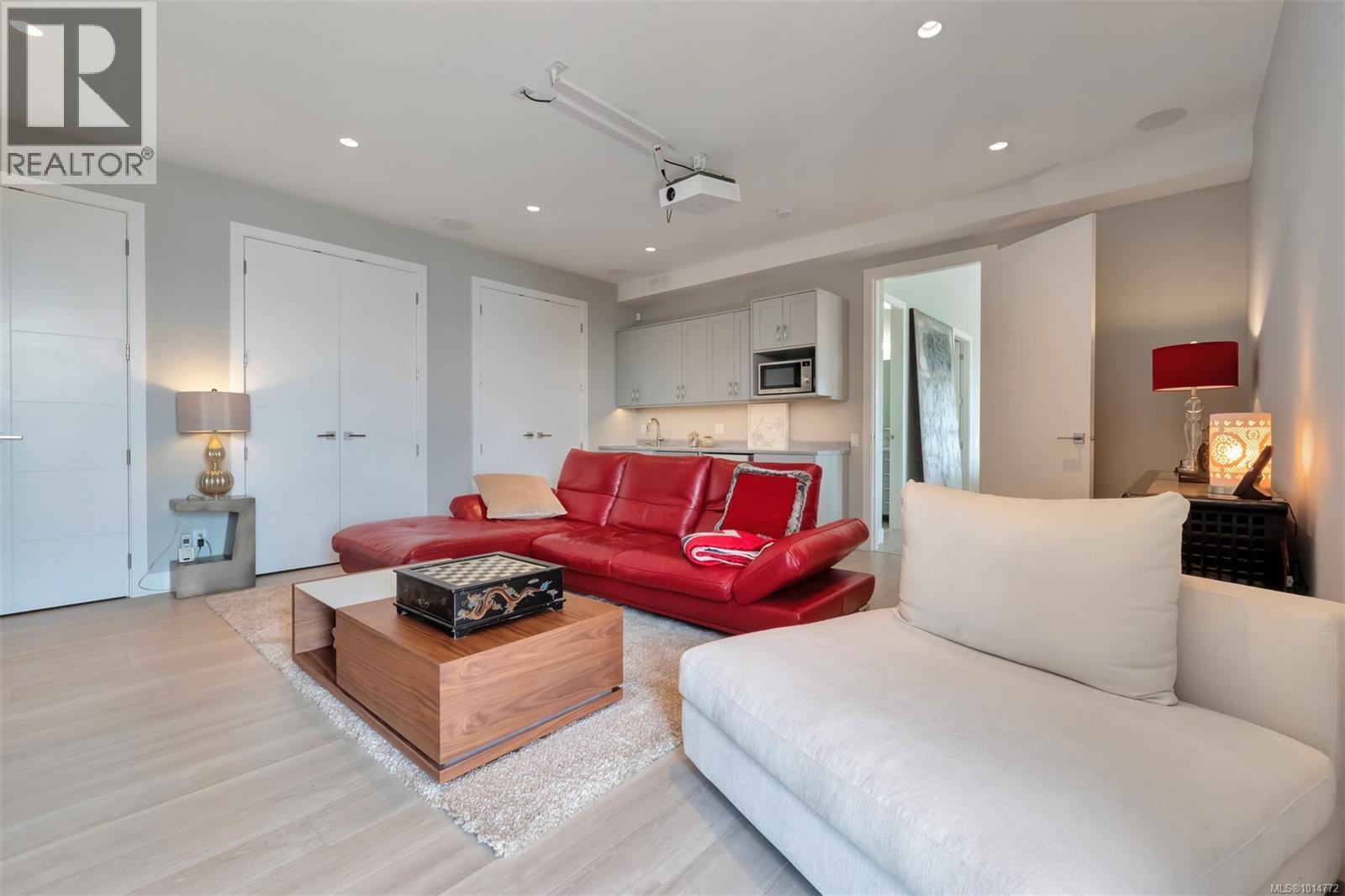  7470 Thornton Heights, Sooke