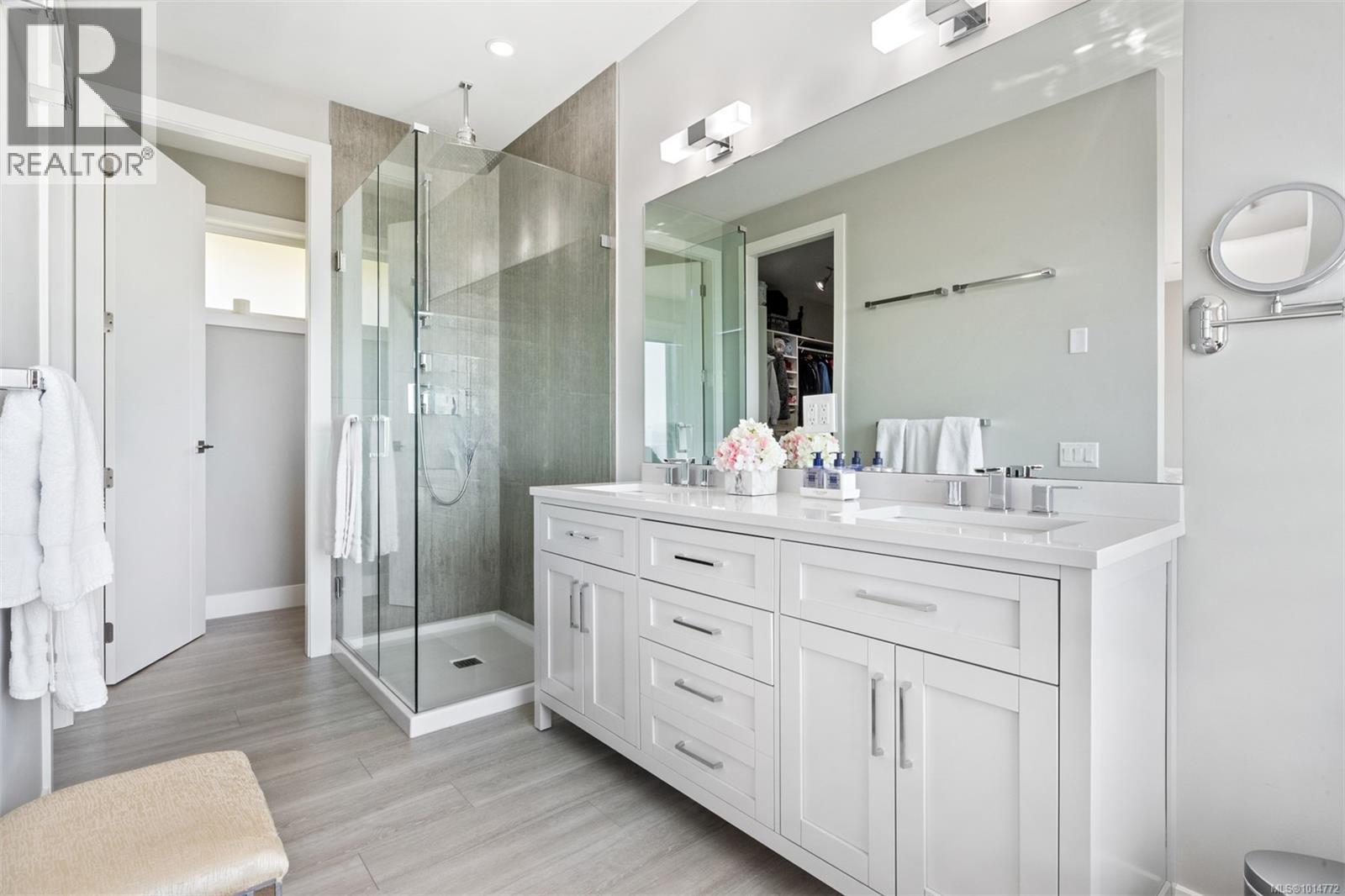  7470 Thornton Heights, Sooke