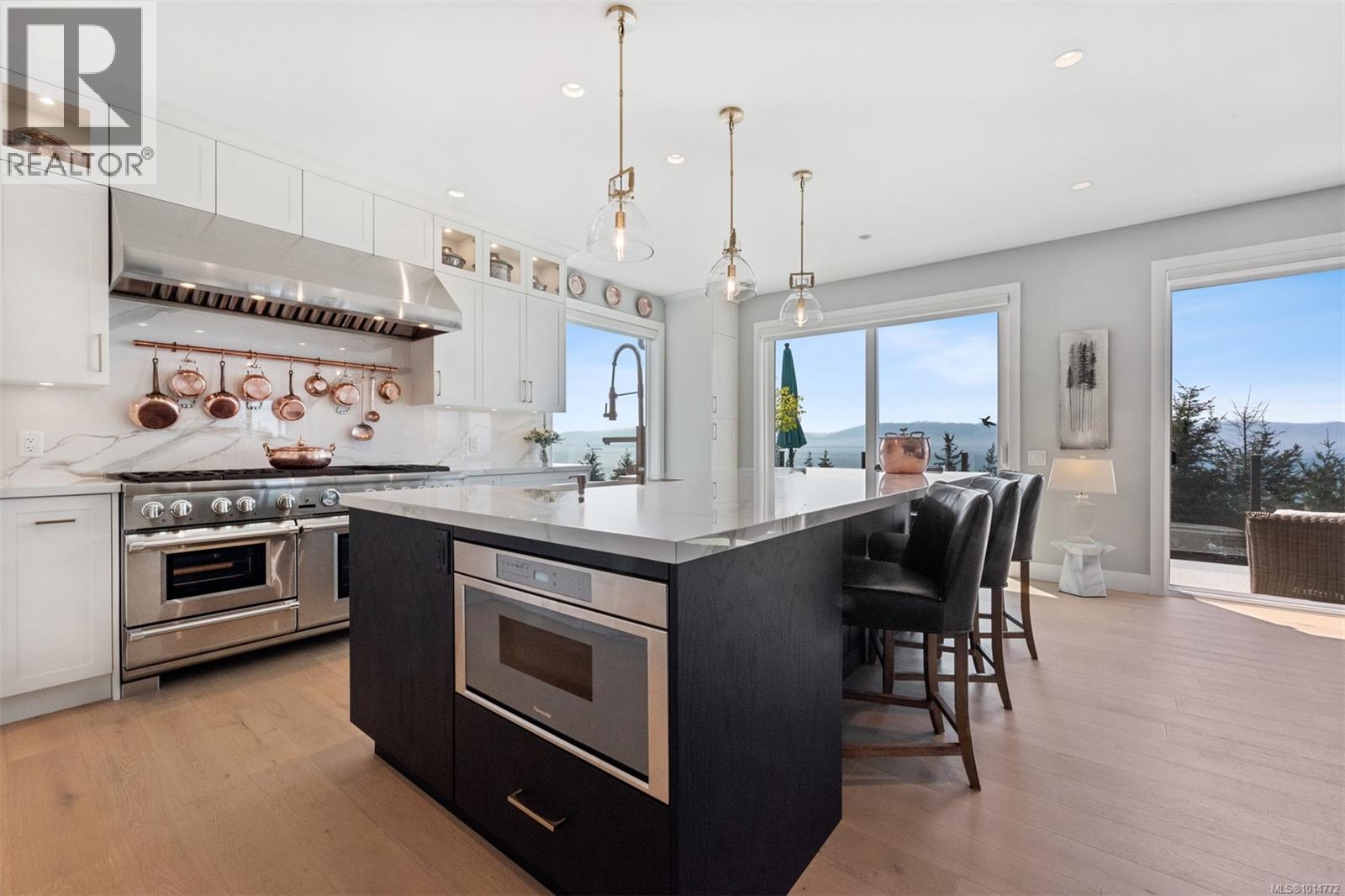  7470 Thornton Heights, Sooke