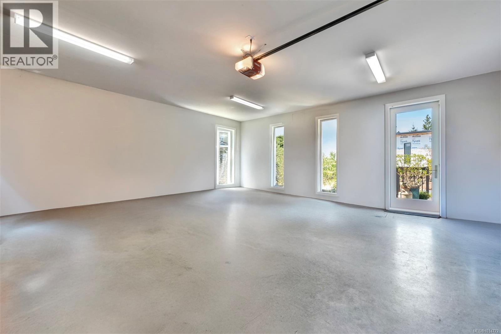  7470 Thornton Heights, Sooke