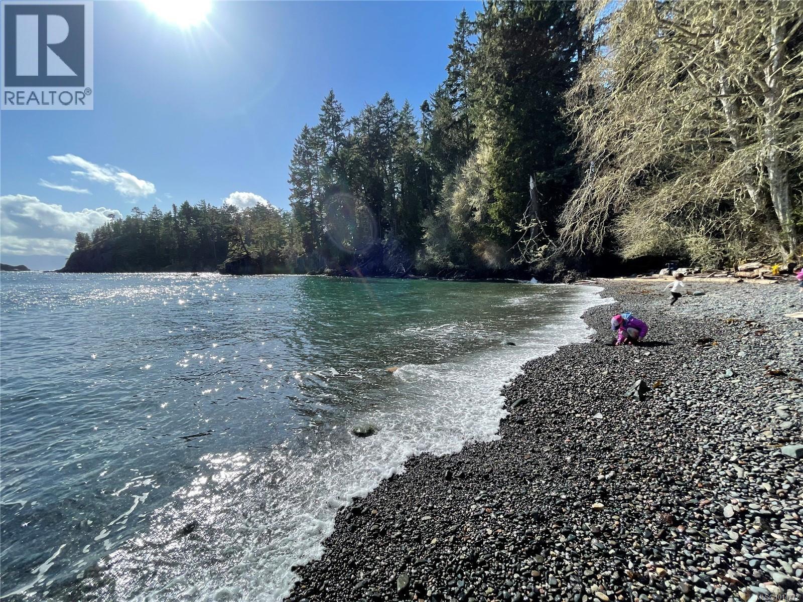  7470 Thornton Heights, Sooke