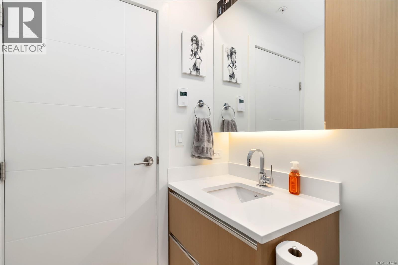 409 1033 Cook Street, Victoria