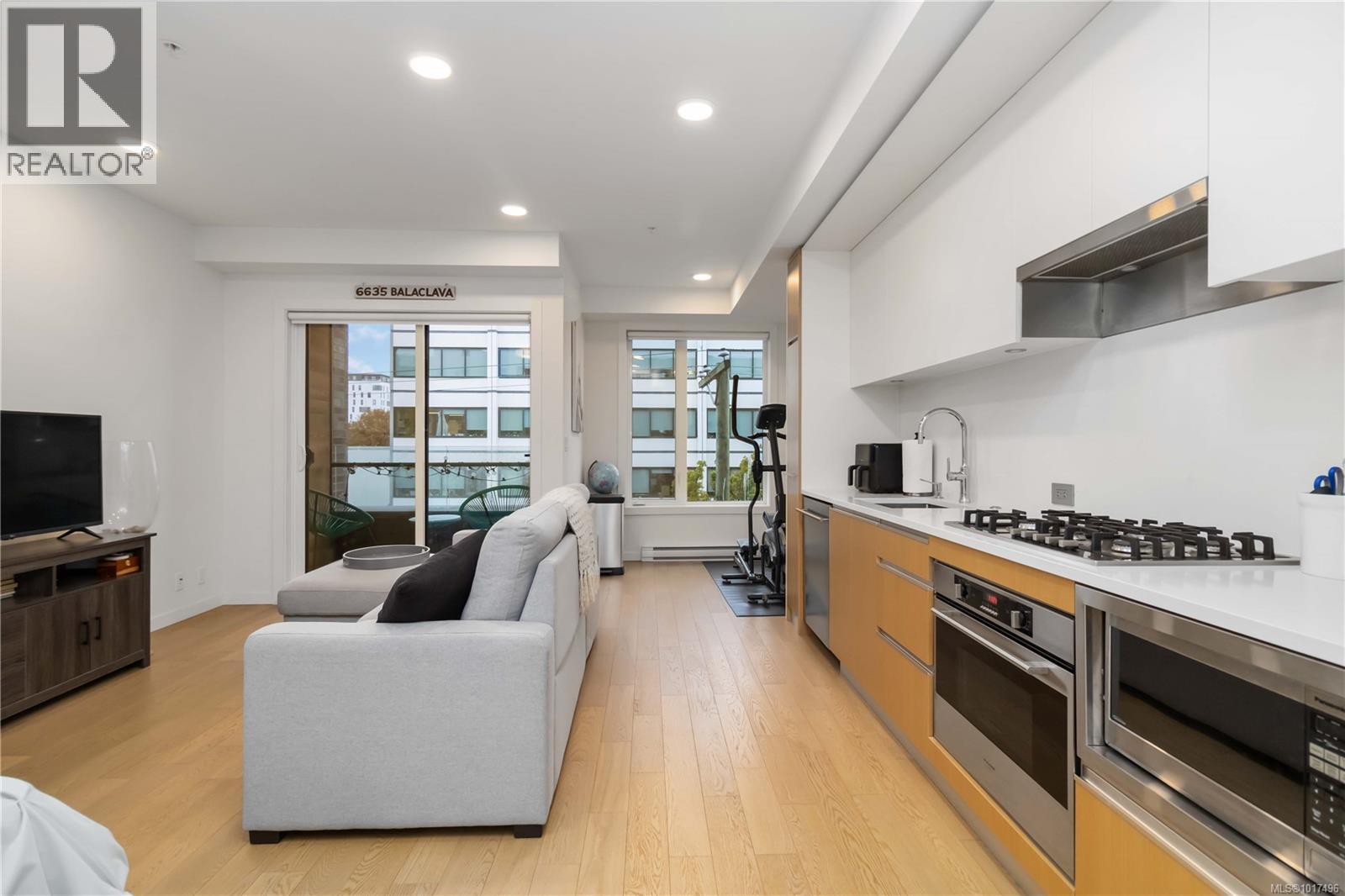 409 1033 Cook Street, Victoria