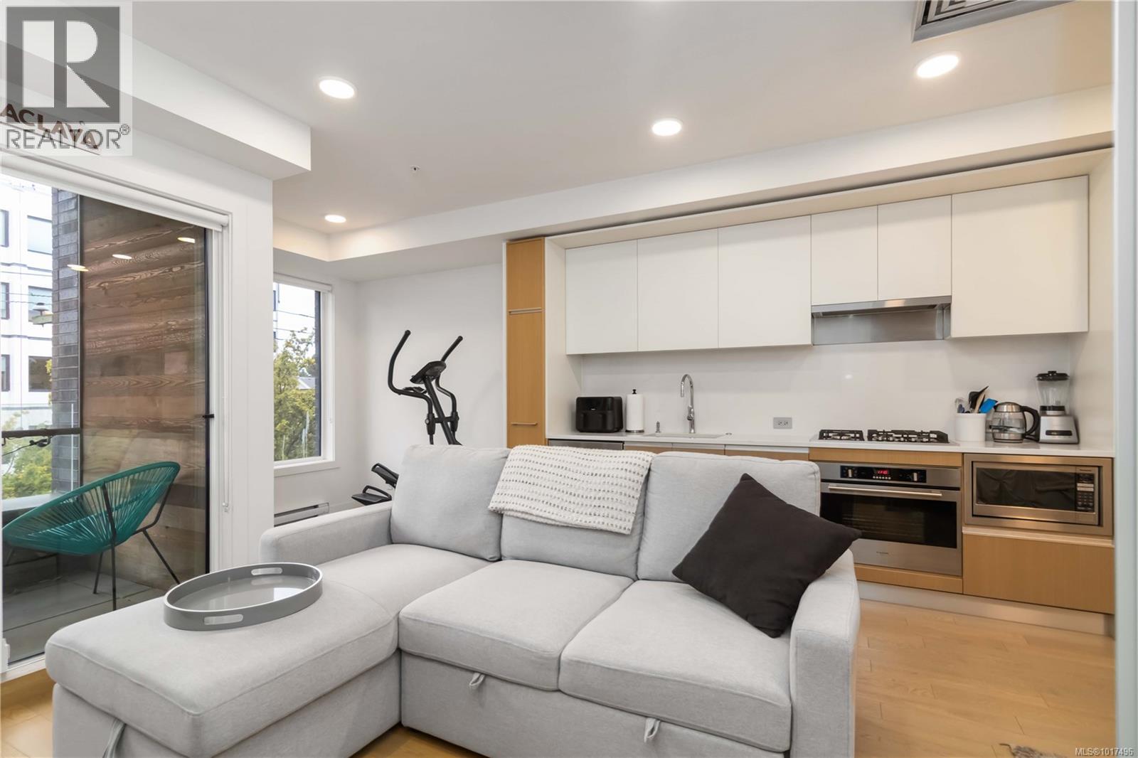 409 1033 Cook Street, Victoria