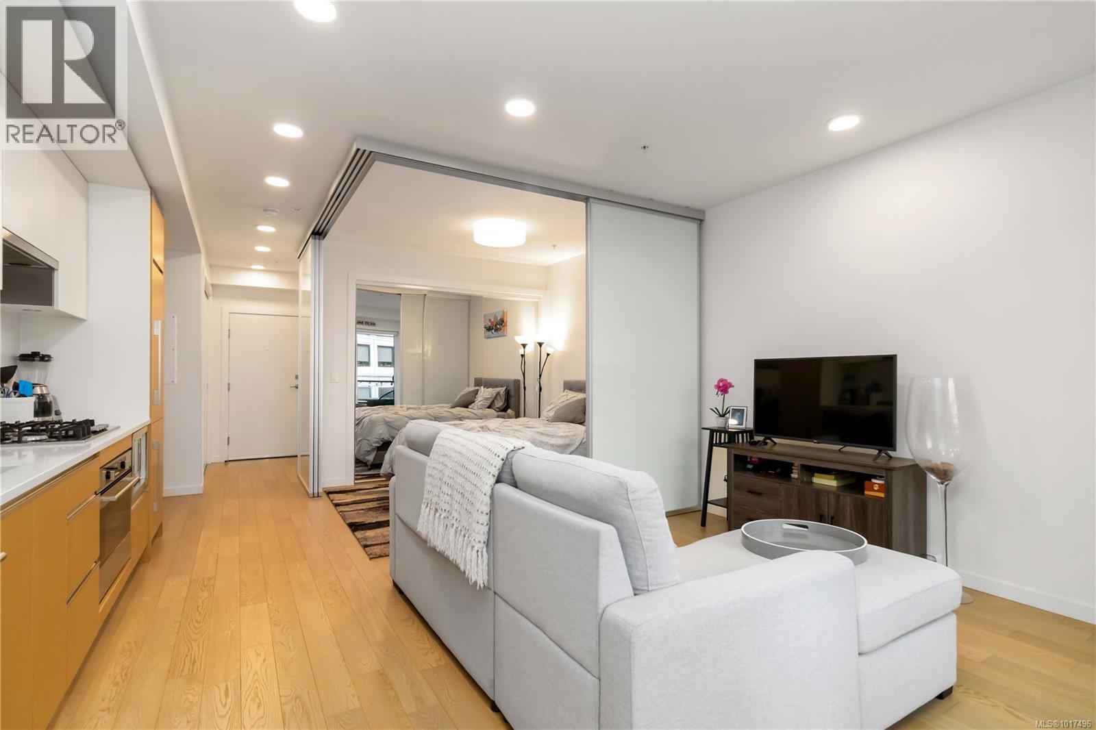 409 1033 Cook Street, Victoria