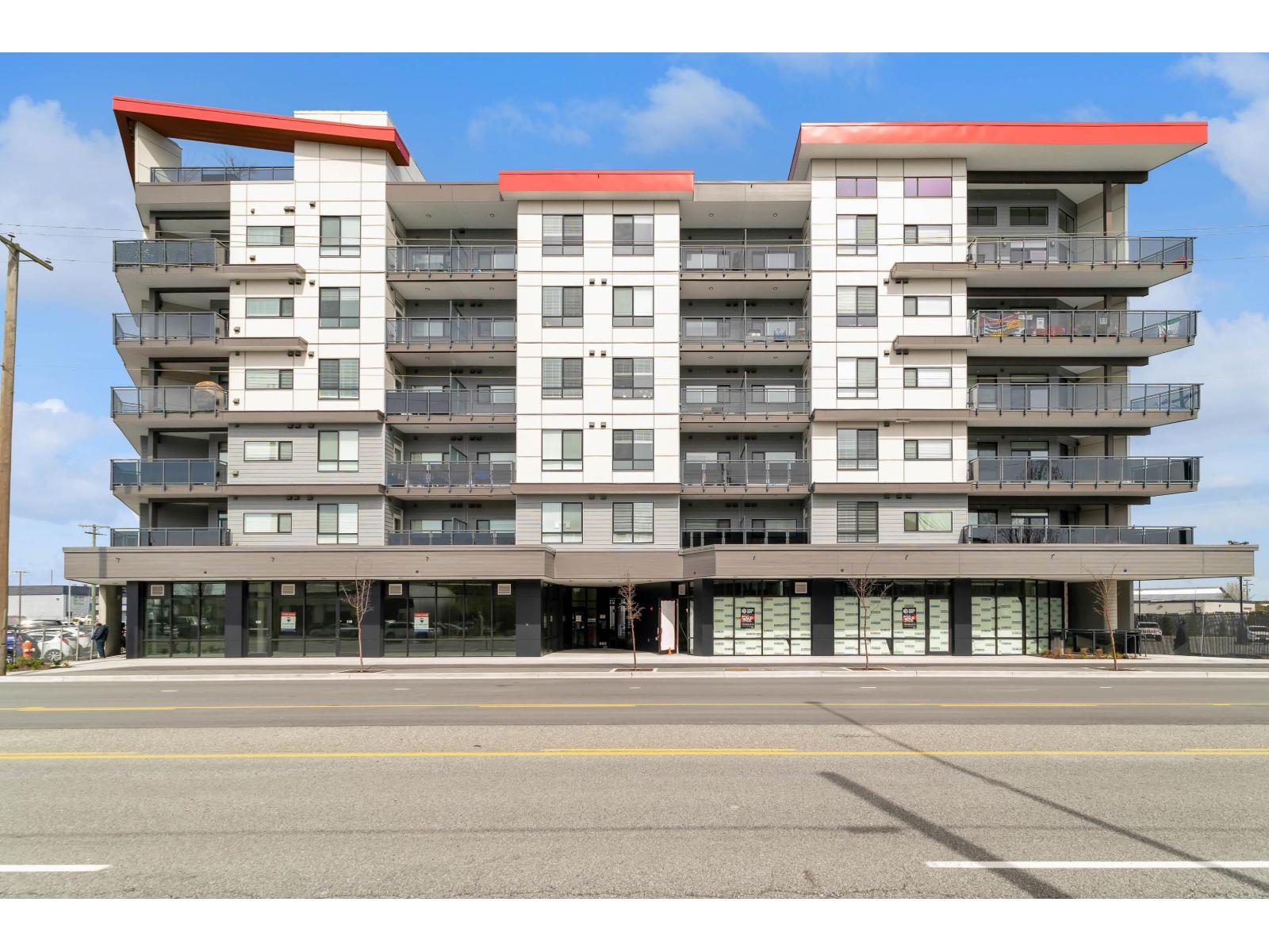 519 20061 FRASER HIGHWAY, Langley