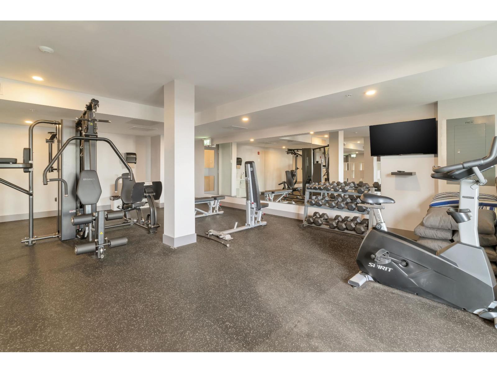 519 20061 FRASER HIGHWAY, Langley