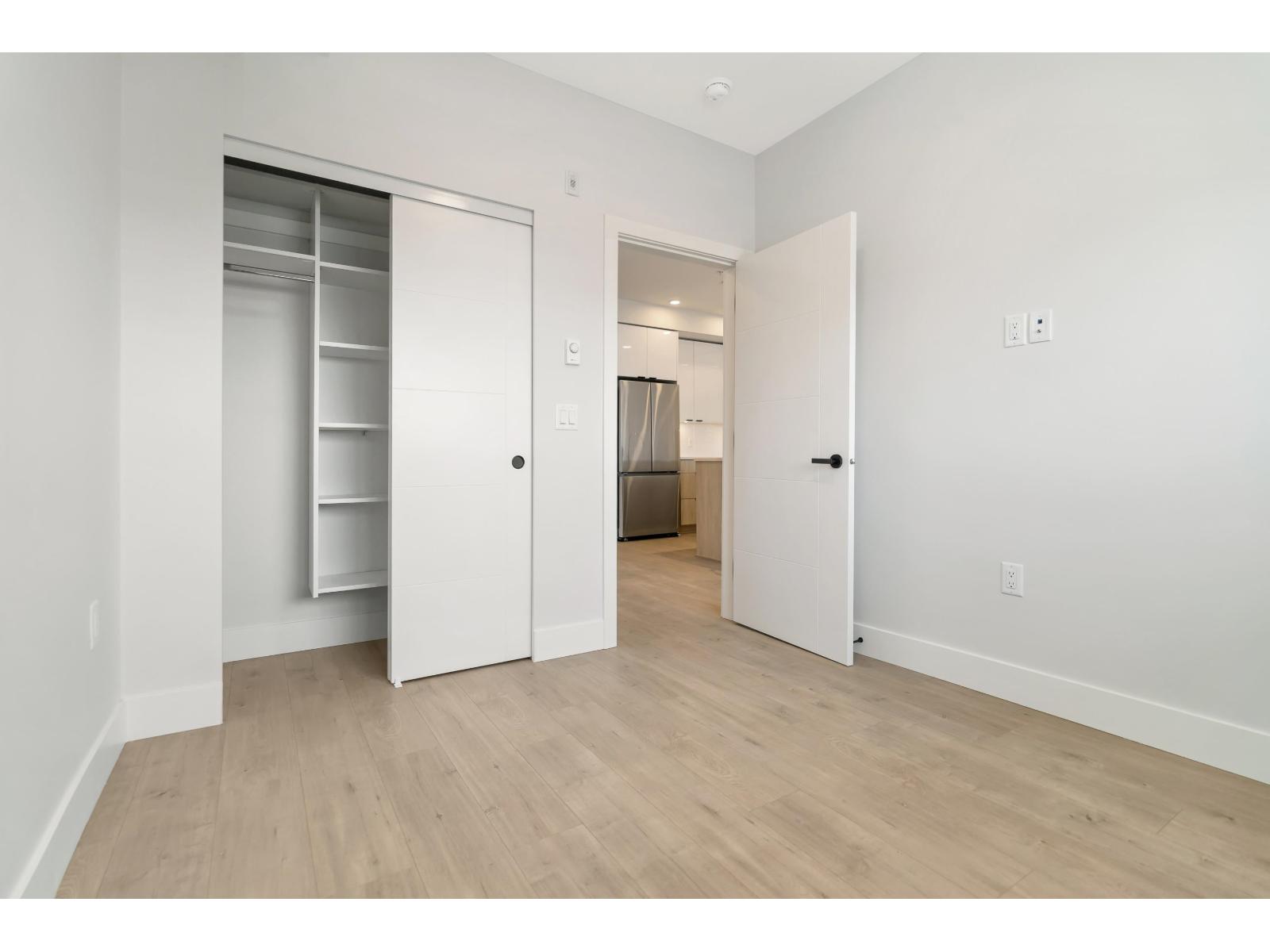 519 20061 FRASER HIGHWAY, Langley