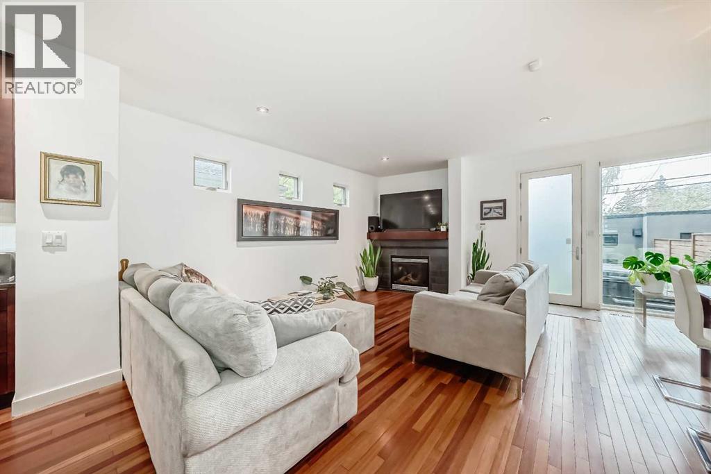 Single Family House for Sale in   Avenue SW Richmond Calgary 