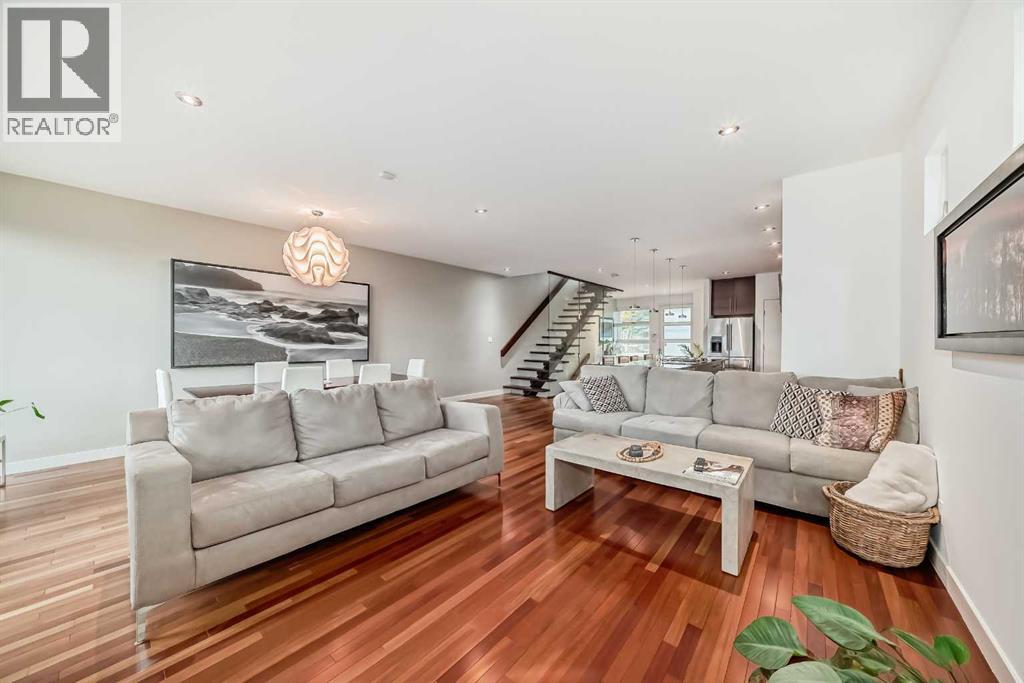Single Family House for Sale in   Avenue SW Richmond Calgary 