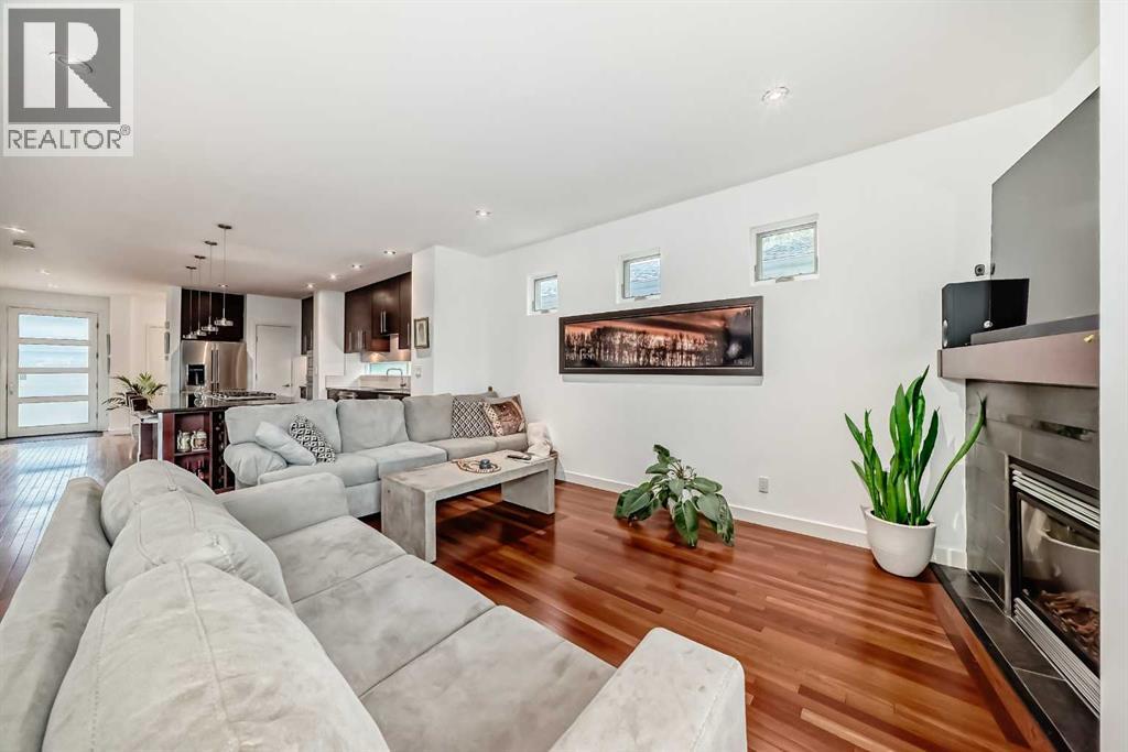 Single Family House for Sale in   Avenue SW Richmond Calgary 