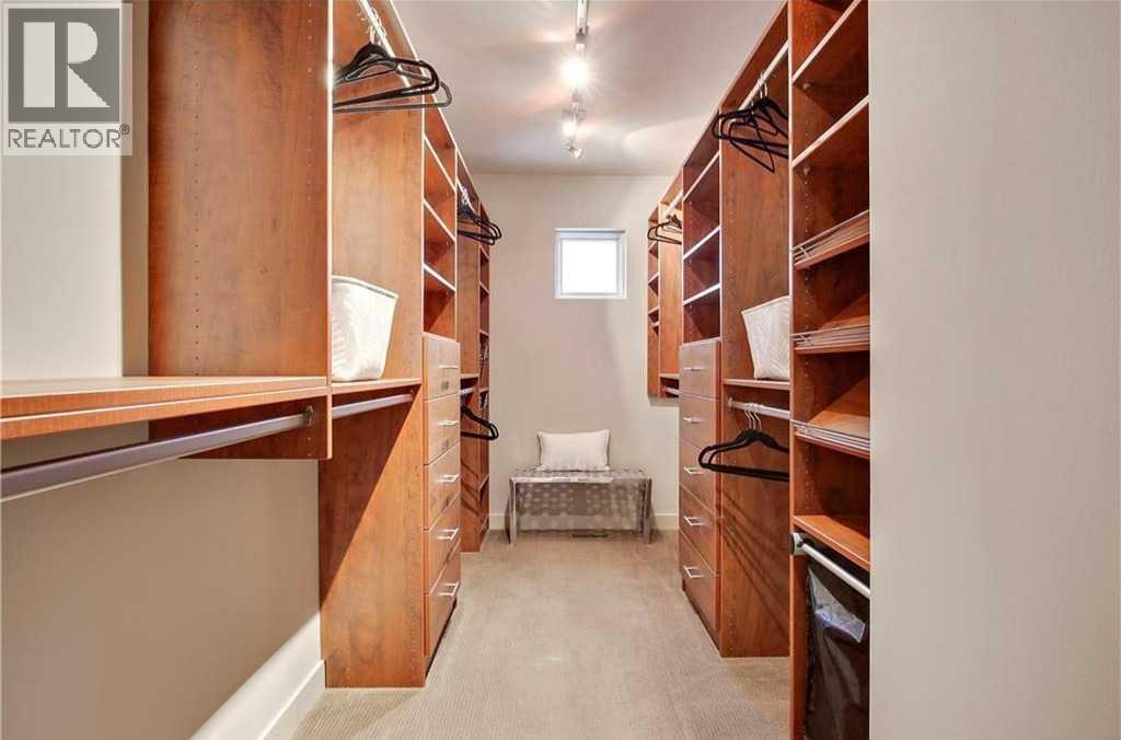 Single Family House for Sale in   Avenue SW Richmond Calgary 