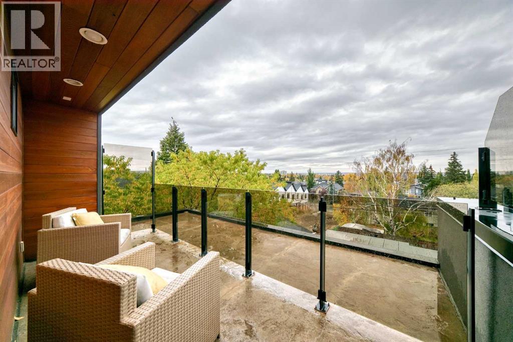 Single Family House for Sale in   Avenue SW Richmond Calgary 