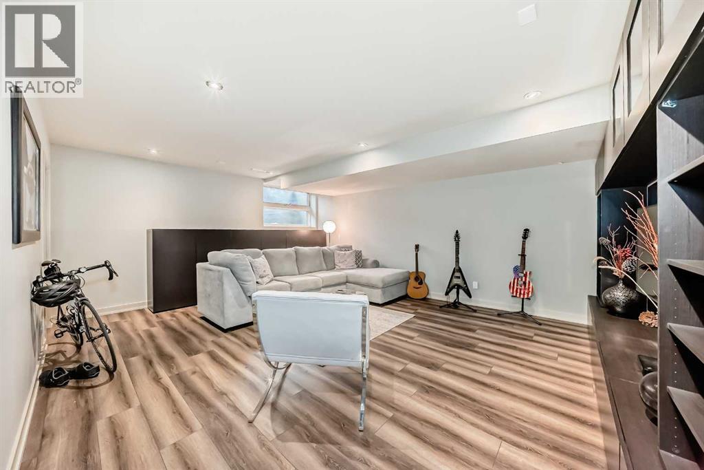 Single Family House for Sale in   Avenue SW Richmond Calgary 