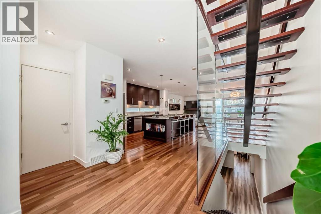 Single Family House for Sale in   Avenue SW Richmond Calgary 