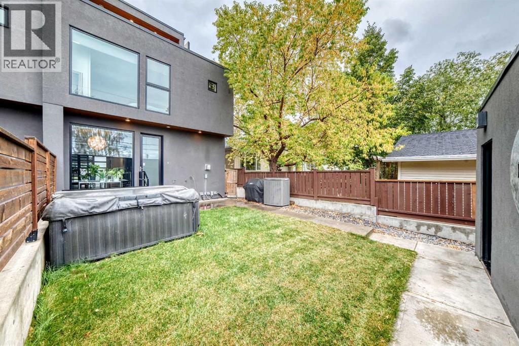 Single Family House for Sale in   Avenue SW Richmond Calgary 