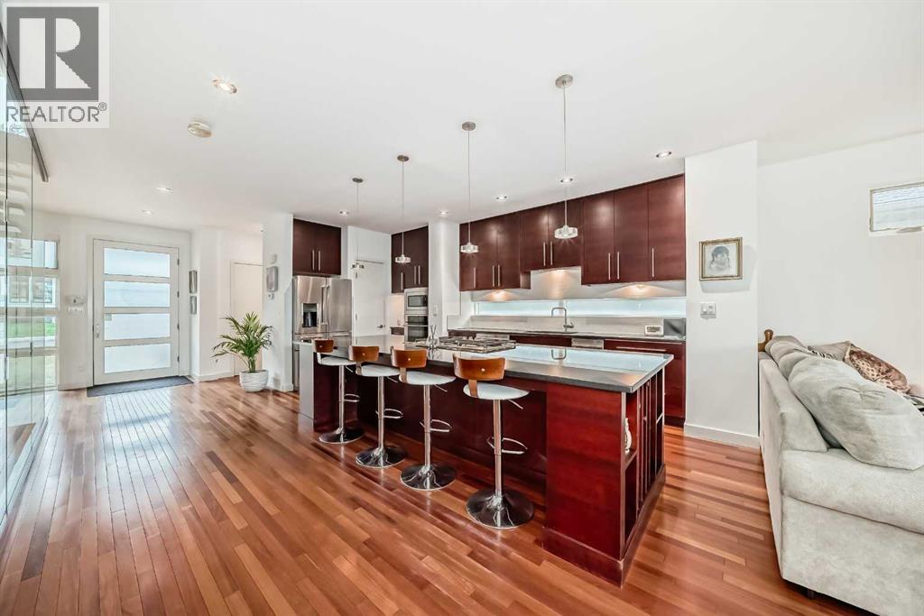 Single Family House for Sale in   Avenue SW Richmond Calgary 