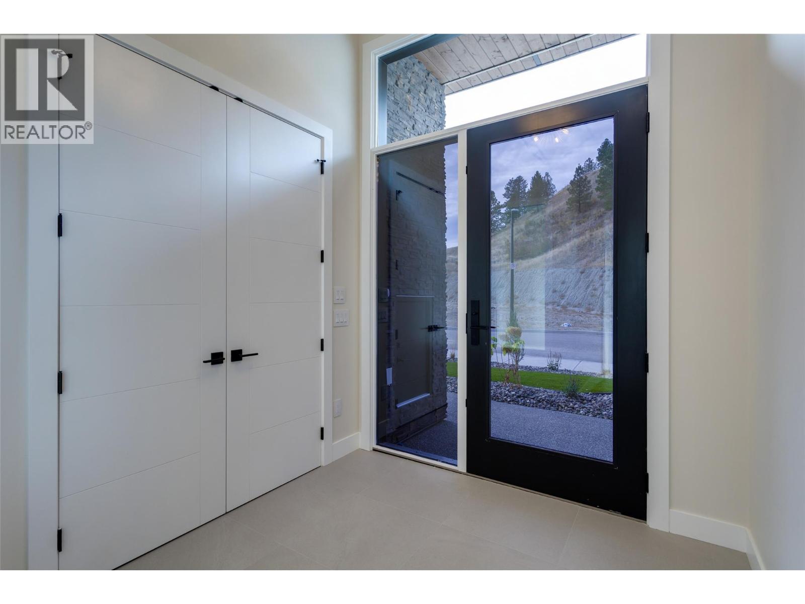  1123 Greenock Court, Kelowna
