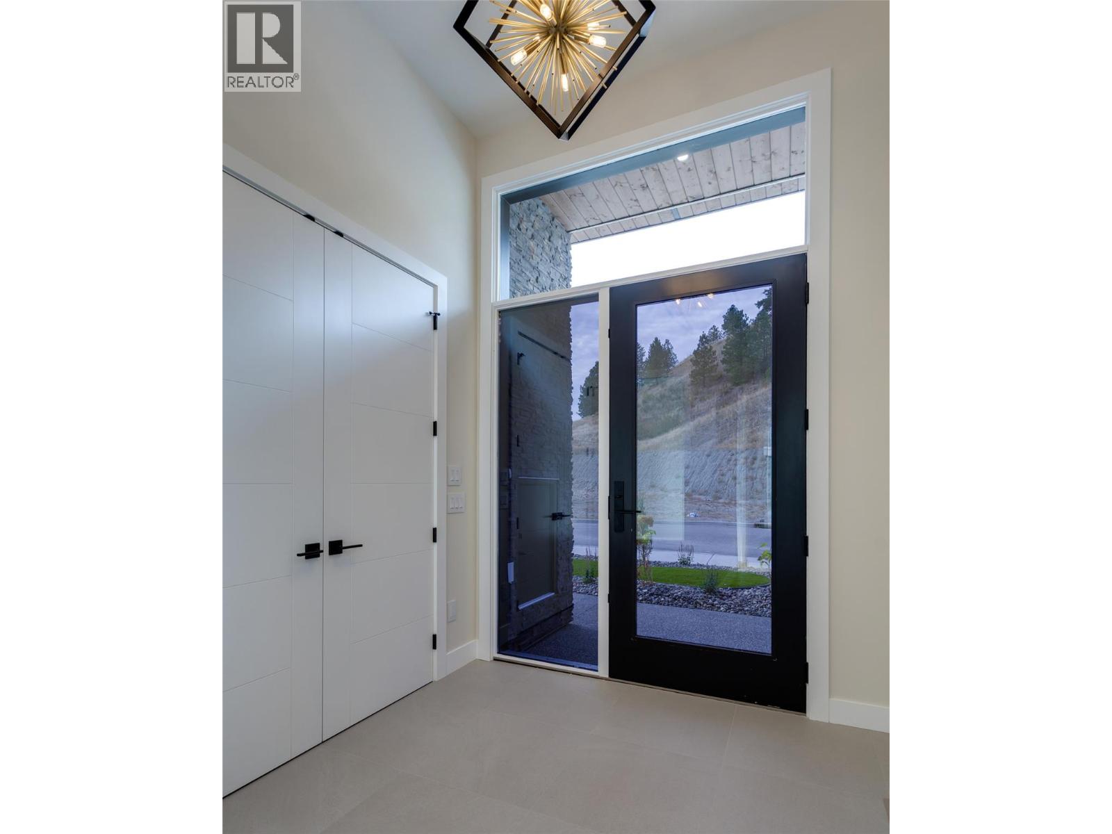  1123 Greenock Court, Kelowna