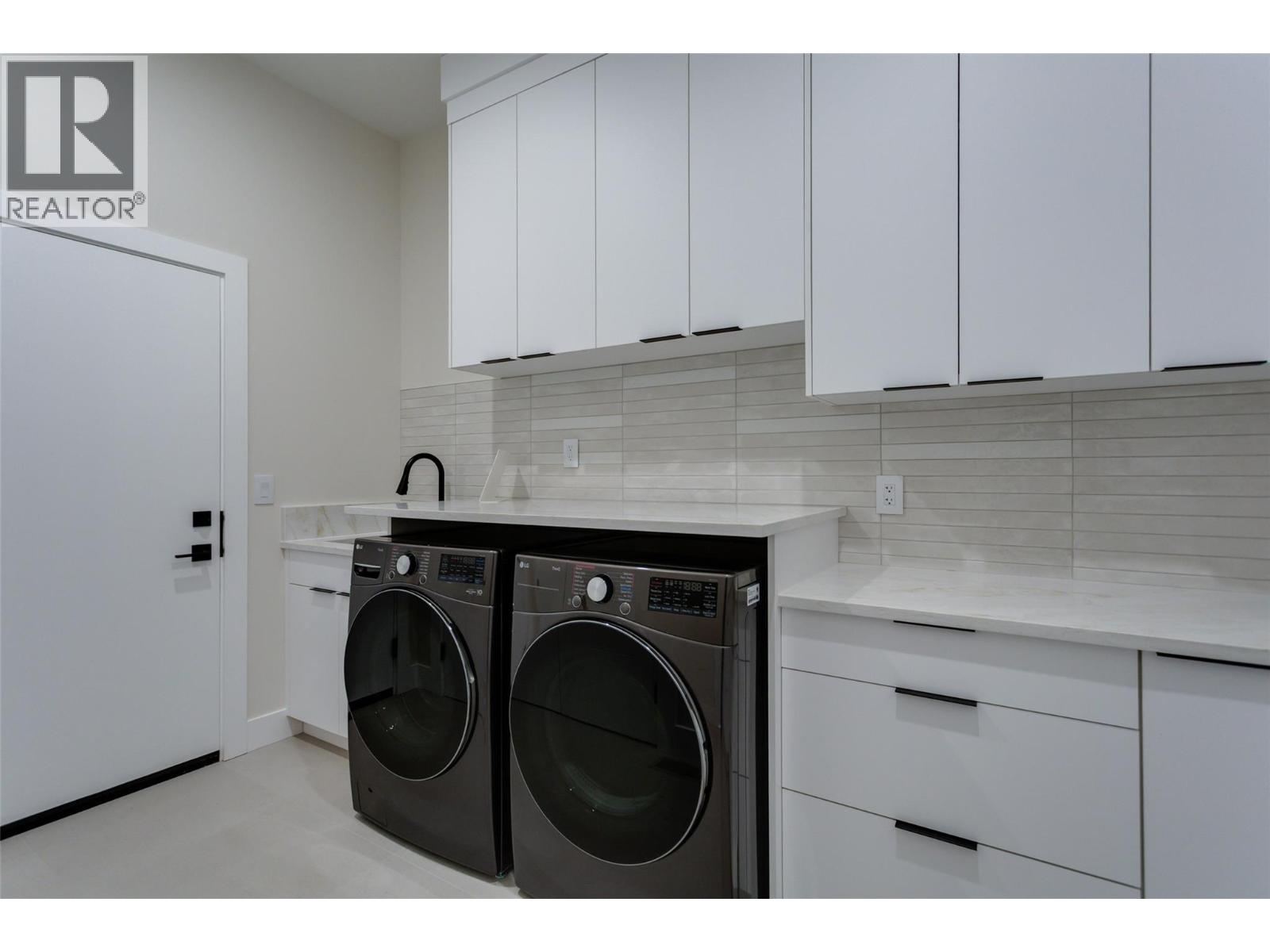  1123 Greenock Court, Kelowna