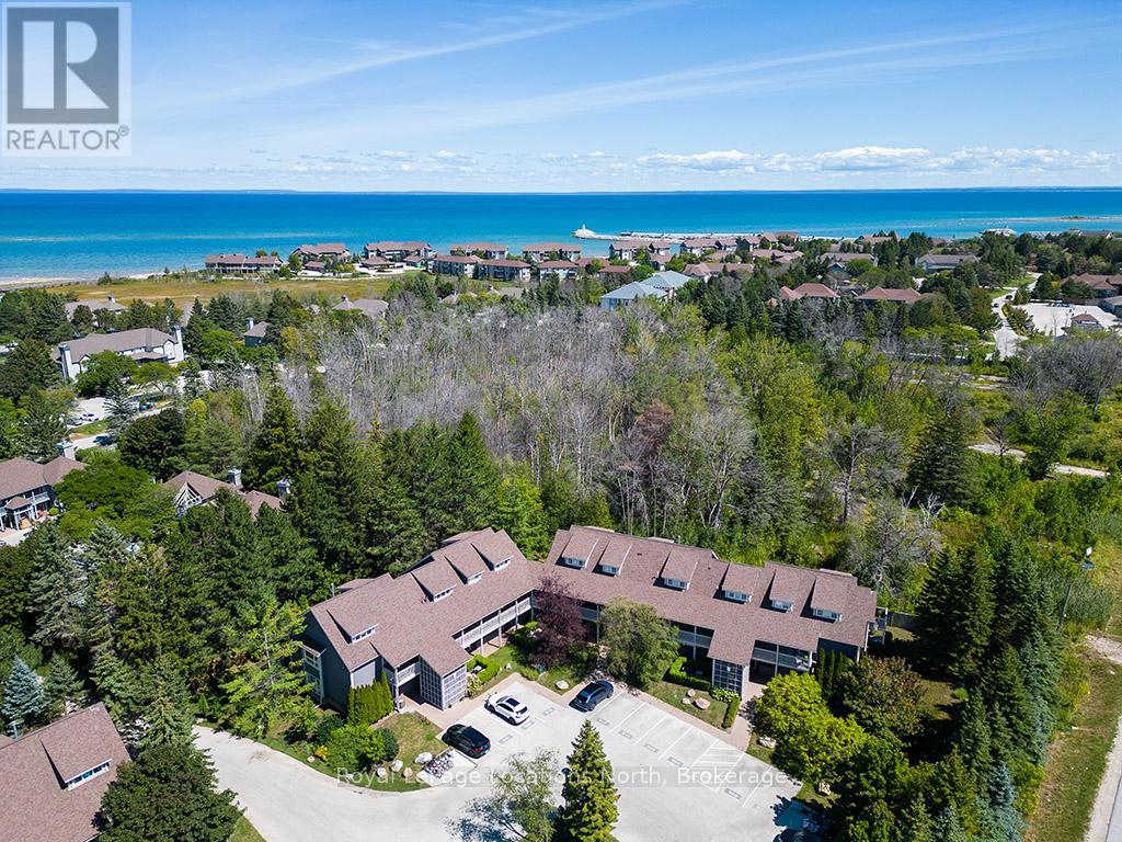 918 CEDAR POINTE COURT, Collingwood