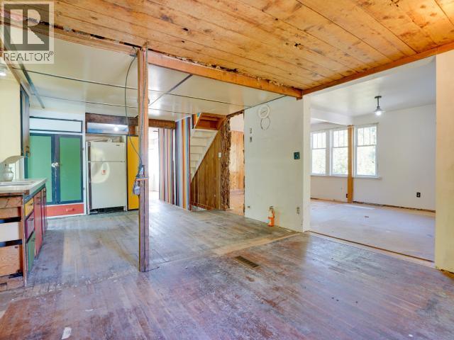 6338 JONCAS PLACE, Powell River