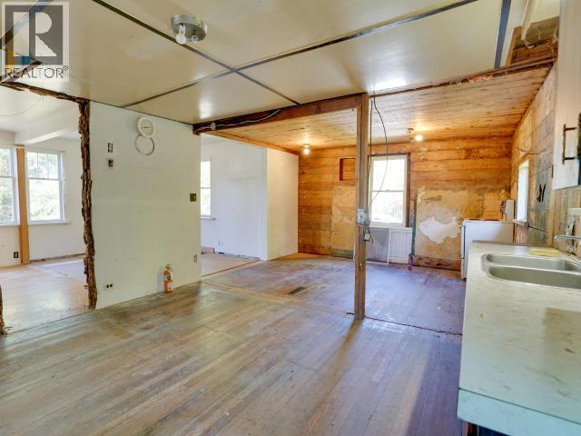 6338 JONCAS PLACE, Powell River
