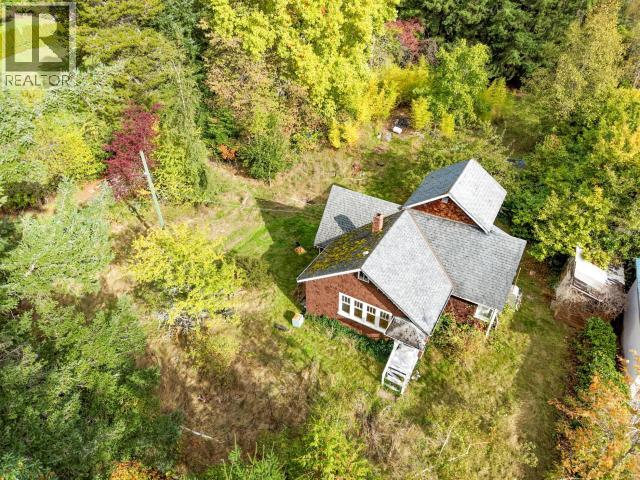 6338 JONCAS PLACE, Powell River