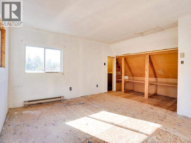 6338 JONCAS PLACE, Powell River