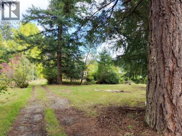 6338 JONCAS PLACE, Powell River