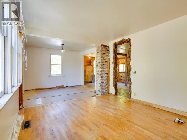 6338 JONCAS PLACE, Powell River