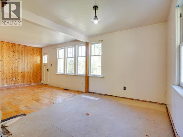 6338 JONCAS PLACE, Powell River