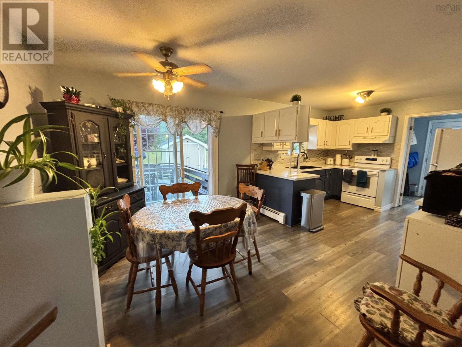 Property 23 of 40 of 121 Pipers Lane