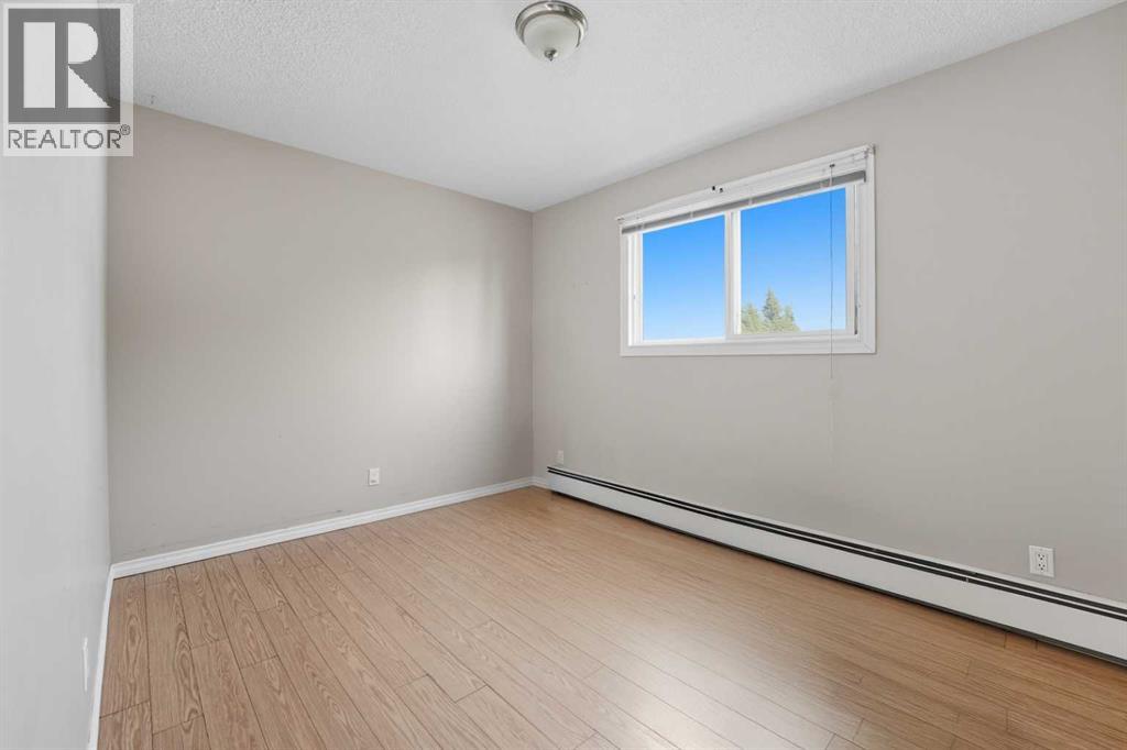 25 Robinson Avenue, Penhold