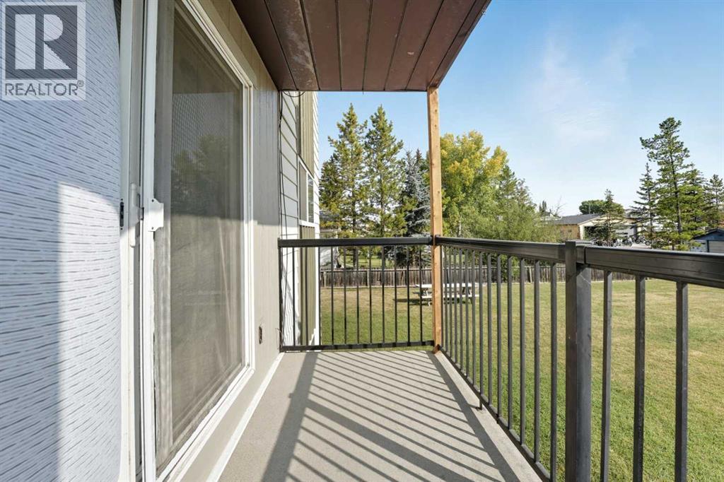 25 Robinson Avenue, Penhold