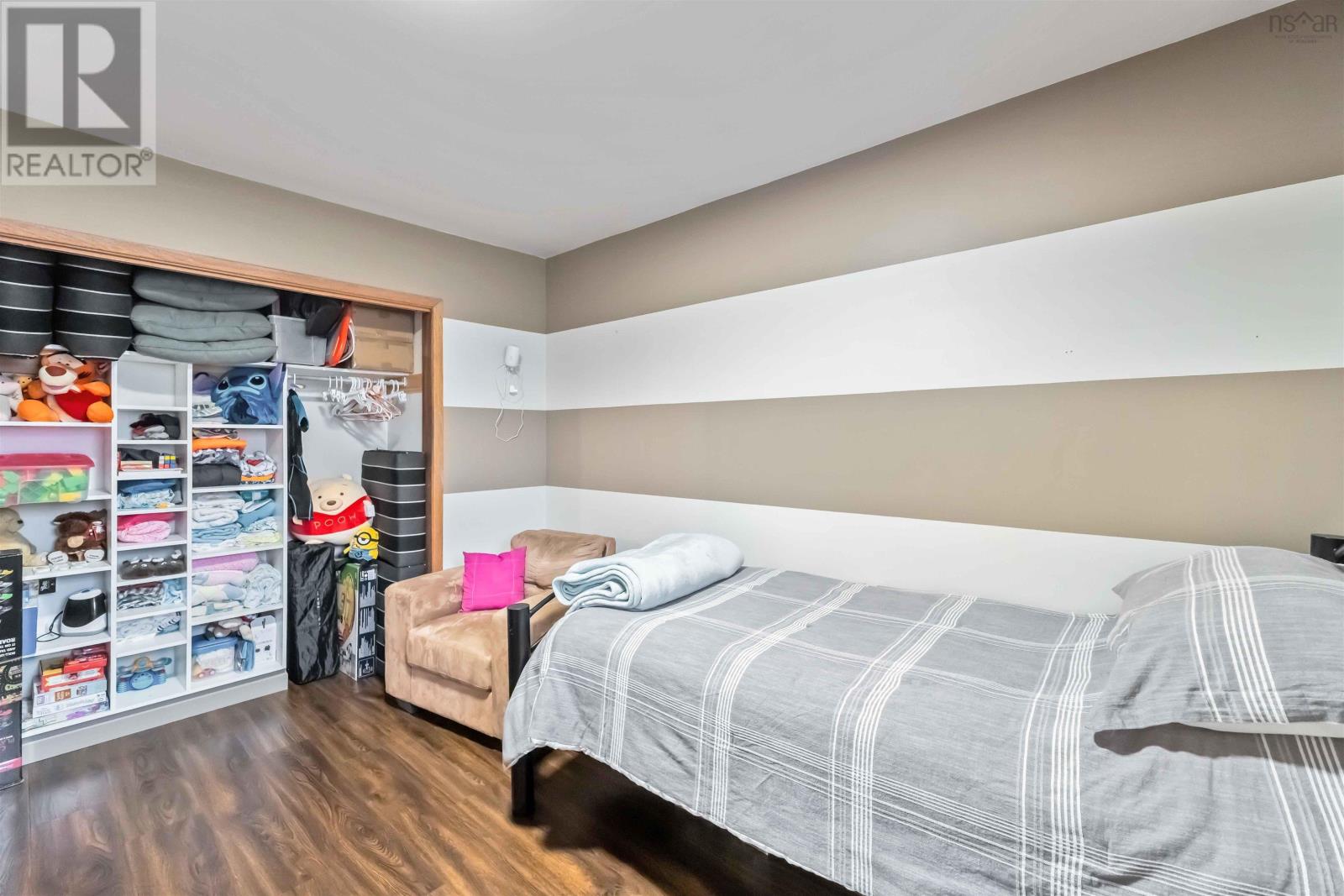 Property 32 of 51 of 60 Weymouth Falls Road