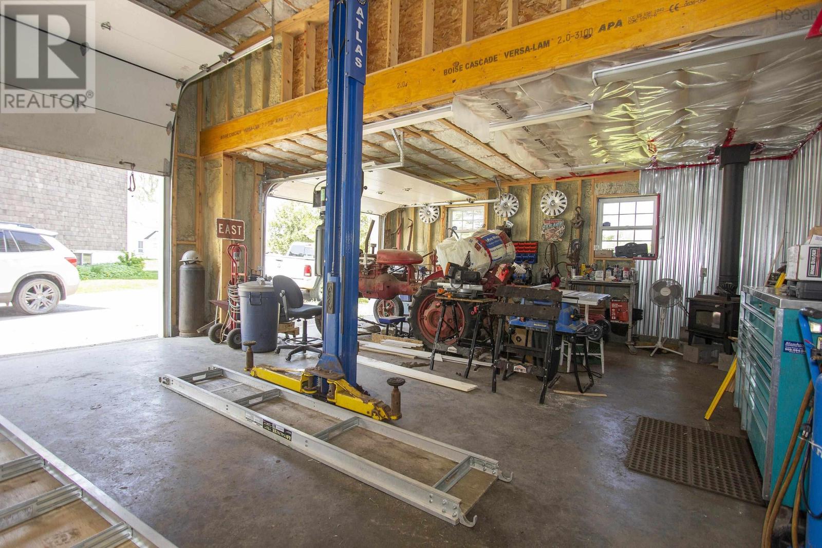 Property 45 of 50 of 340 Foundry Street