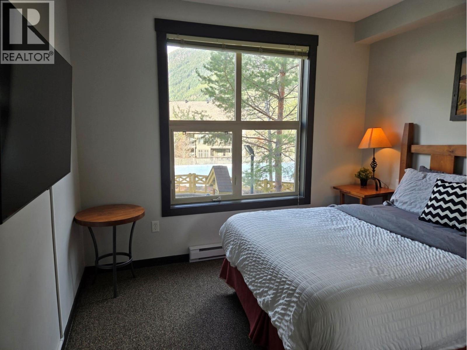 #201A 2070 SUMMIT DRIVE - 11