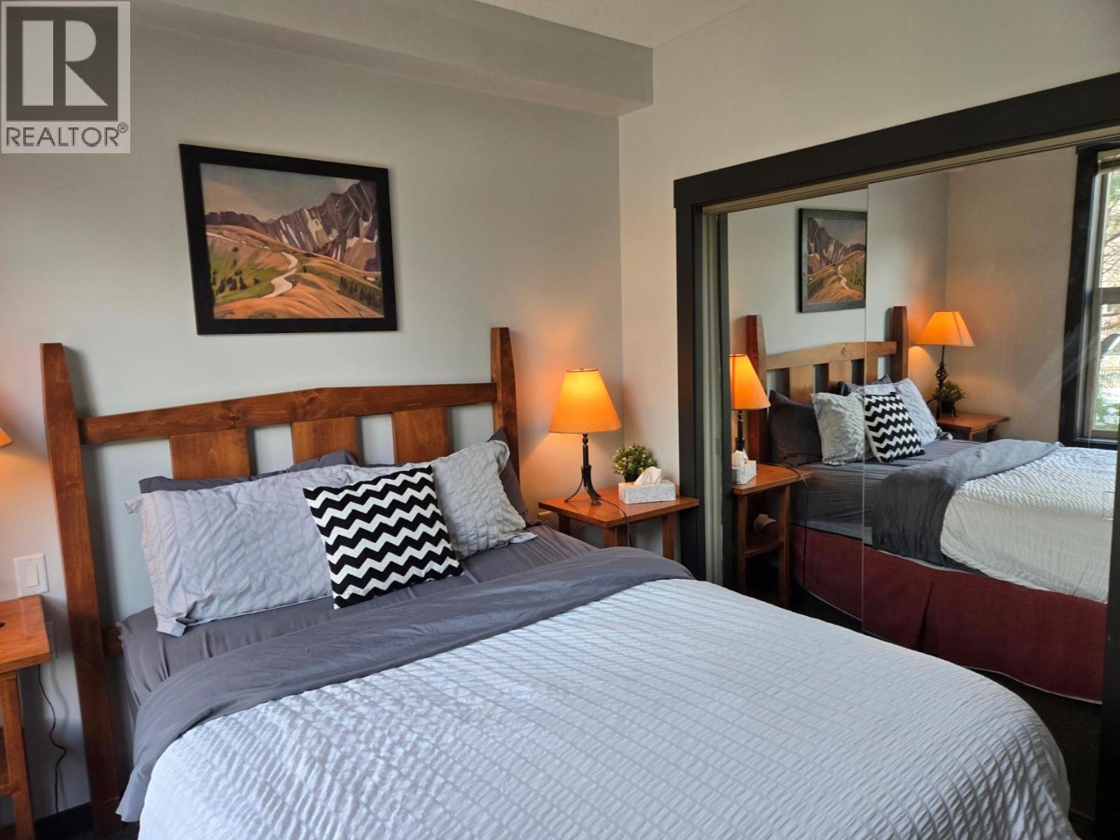 #201A 2070 SUMMIT DRIVE - 12