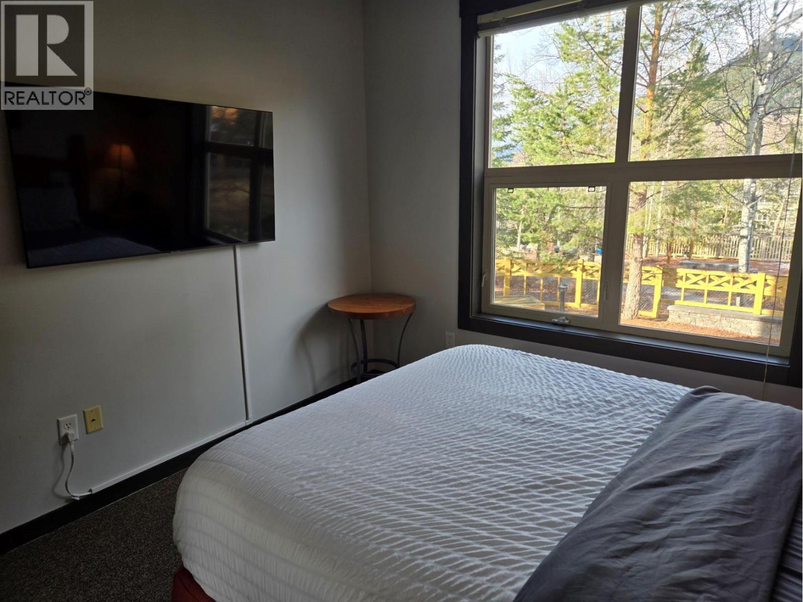 #201A 2070 SUMMIT DRIVE - 13