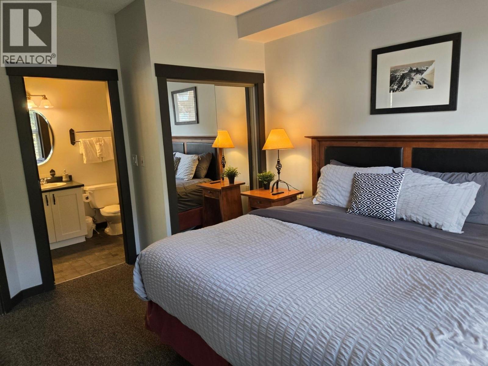 #201A 2070 SUMMIT DRIVE - 16