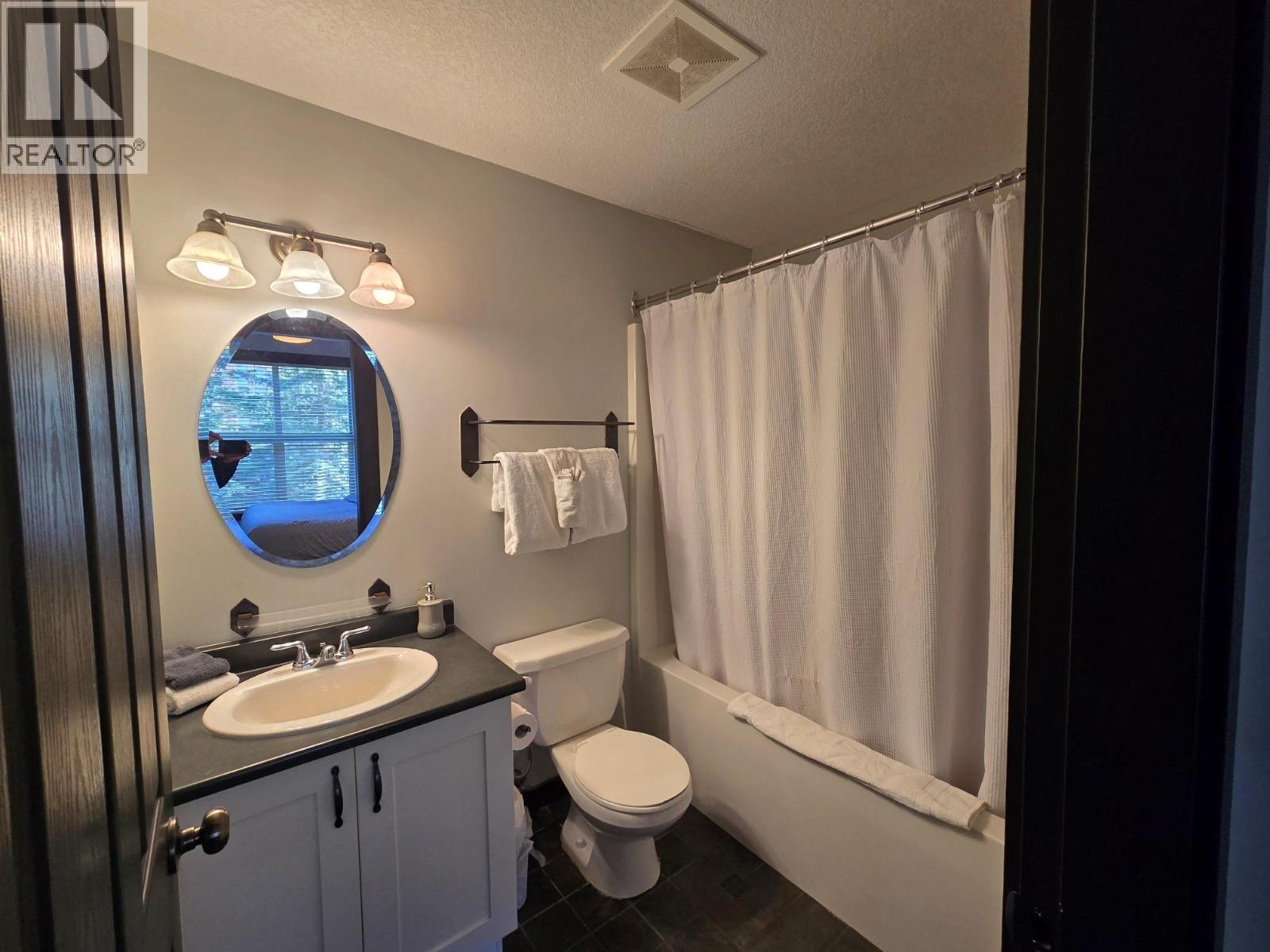 #201A 2070 SUMMIT DRIVE - 17