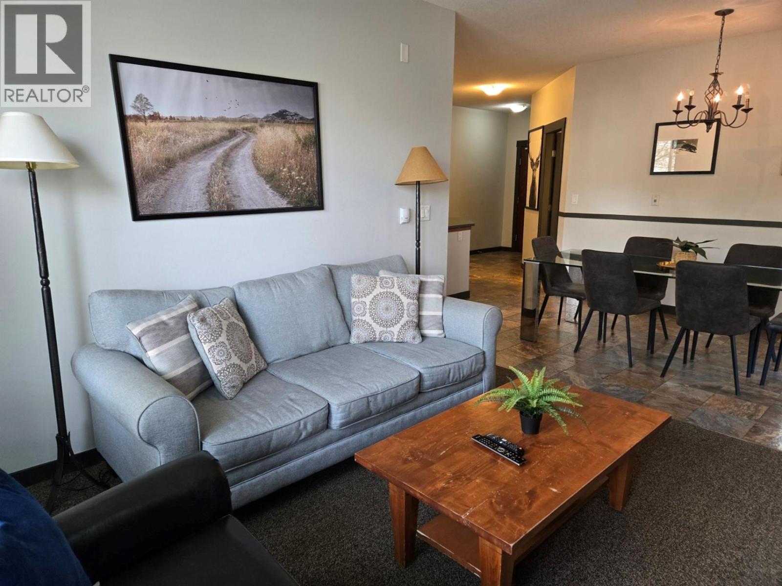 #201A 2070 SUMMIT DRIVE - 7